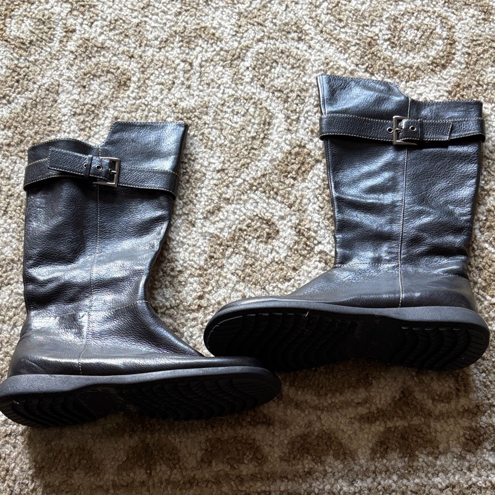 Me Too Black Leather Winter Boots
